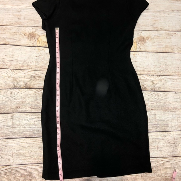 Maggy London Shift Short Sleeve Dress - Picture 3 of 8